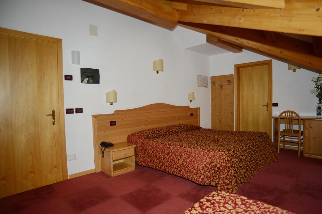 Hotel Canada Andalo Værelse billede