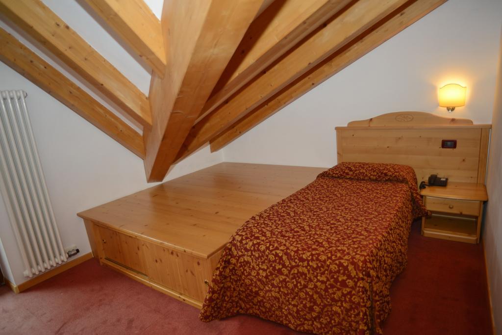 Hotel Canada Andalo Værelse billede